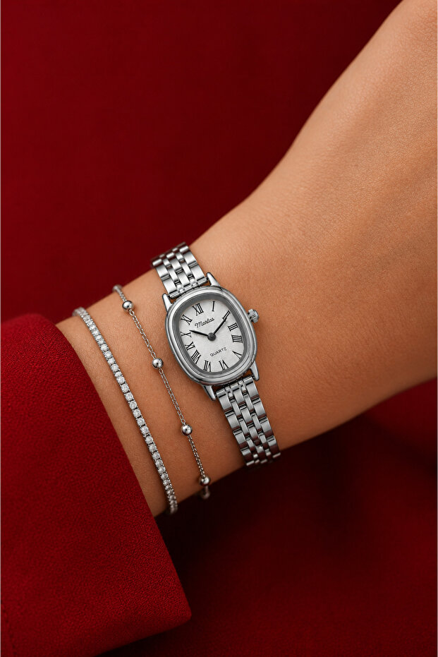 Retro Women's Wristwatch, White Dial, Minimal Design, Roman Numeral Dial