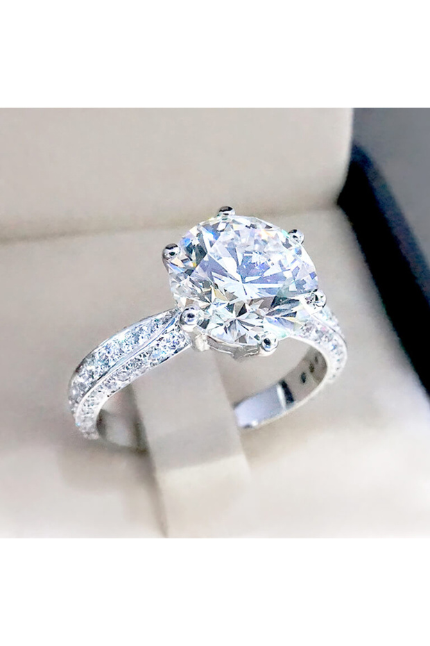 9 F906 Huitan Classic 6 Claws Cubic Zirconia Rings for Women Brilliant CZ Stone Timeless Style Weddi