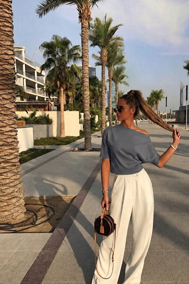 بلوزة نسائية يومية ضيقة أساسية مدخنة