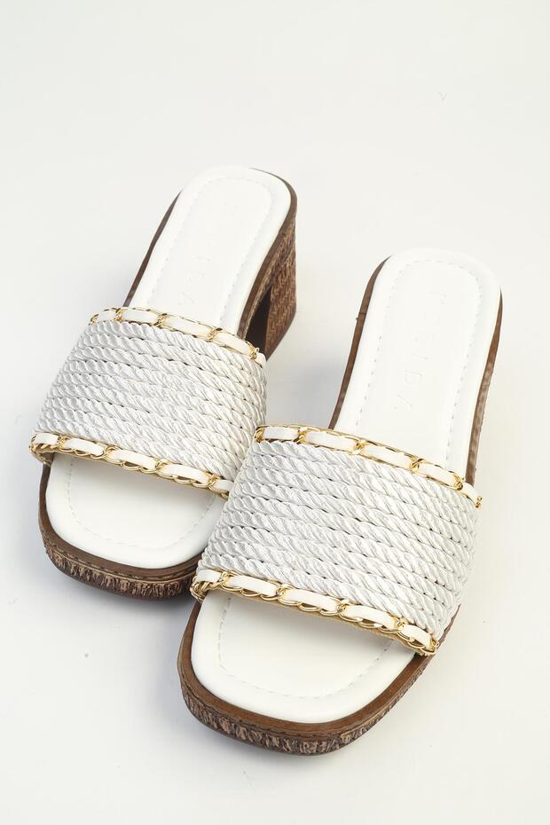 Women's White Knitted Strap Chain Detailed Heeled Slippers