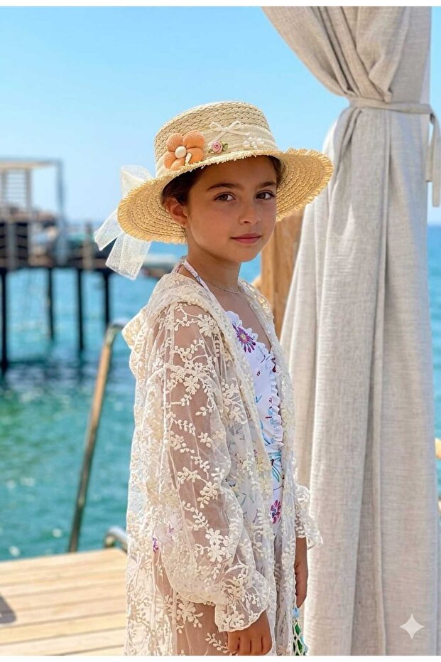قبعة أطفال من القش المحبوك طبيعيًا