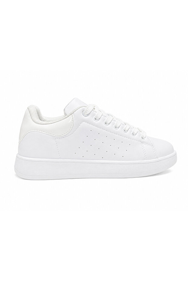 White Sneakers Sneakers