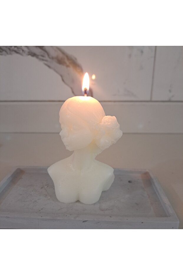 Cicekli kadın temali mum