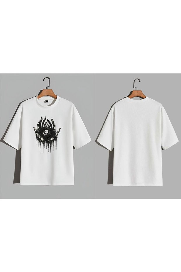 Oversized T-Shirt with a Gothic Design Featuring a Hand and Eye Print That Catches Attention.