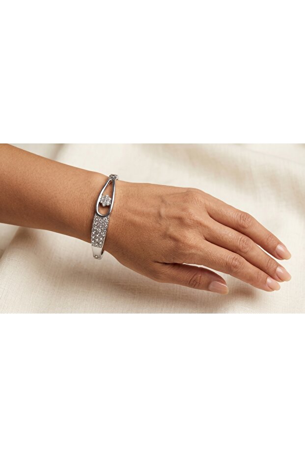 Radiant Luxe Crystal Bracelet – Timeless Elegance for Every Occasion