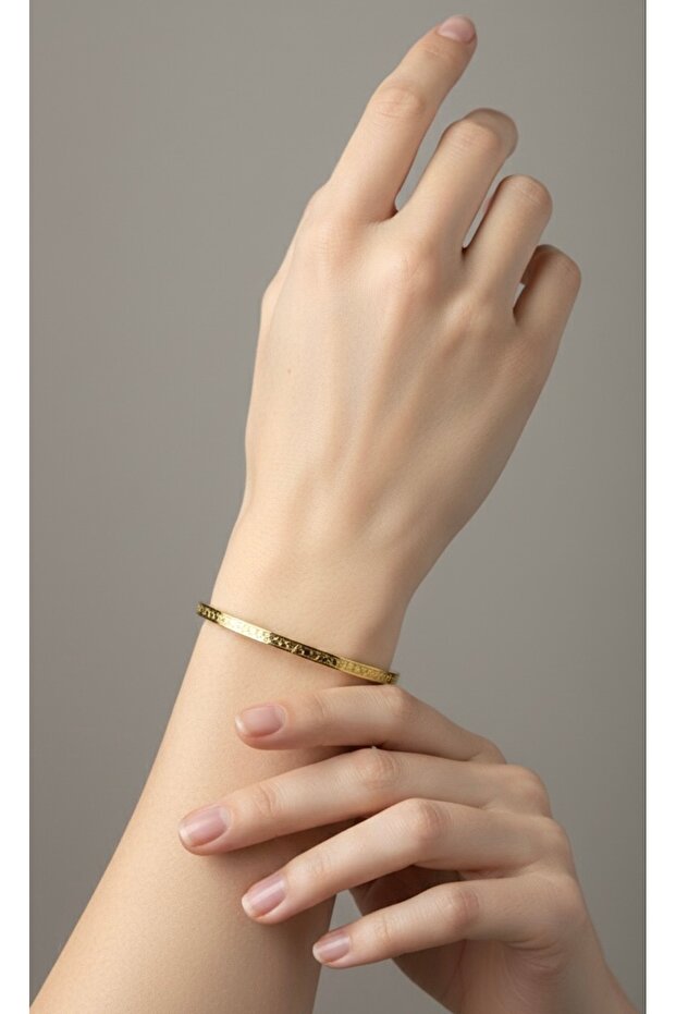 Serenor Elisia Gold Color Minimal Patterned Handcuff Bracelet – Elegant Women's Bracelet