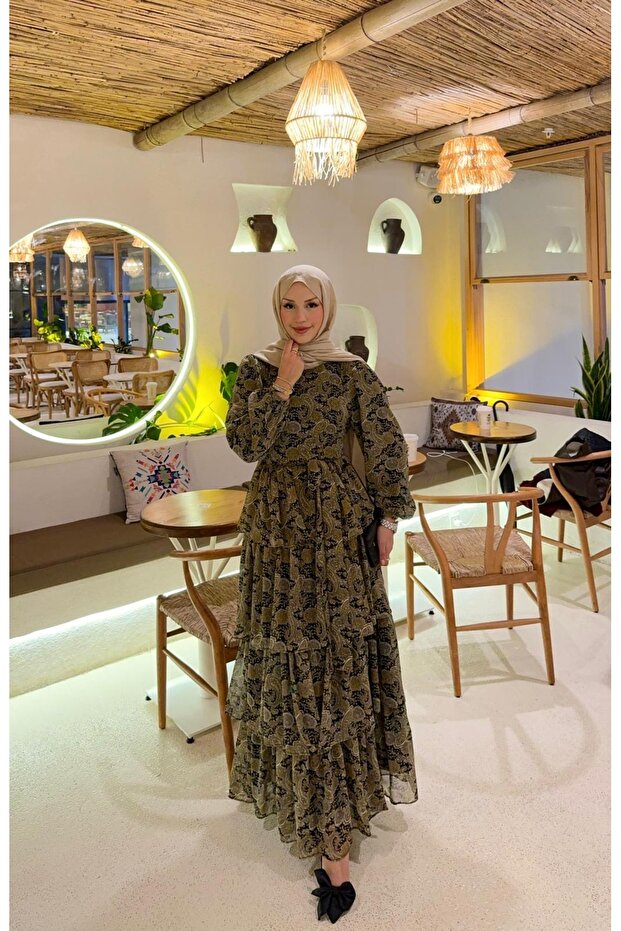 فستان من قماش المودال بتصميم متعدد الطبقات