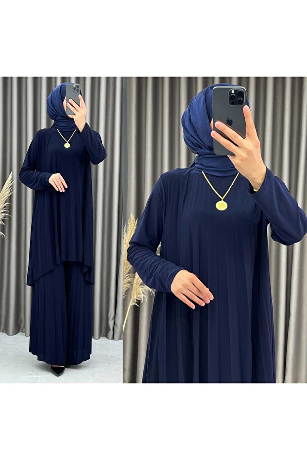 بدلة مع بنطلون مطوي