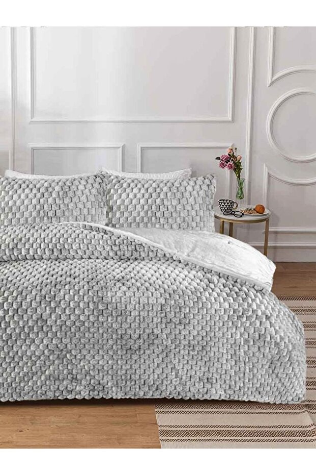 Double Size Winter Tale Comforter Set Bedspread