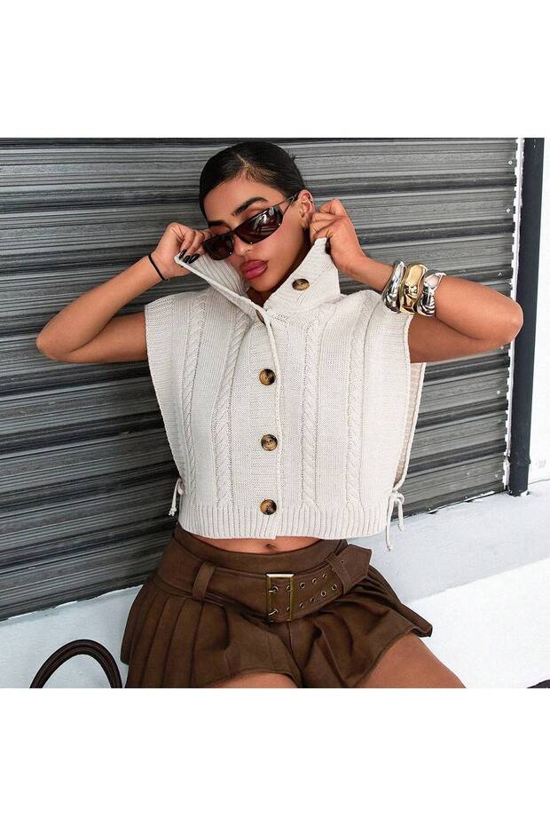 3-Button Stylish Modern Knitwear Sweater