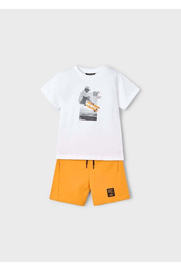 Boys' 2-Piece Set with Skateboard Detail Shorts