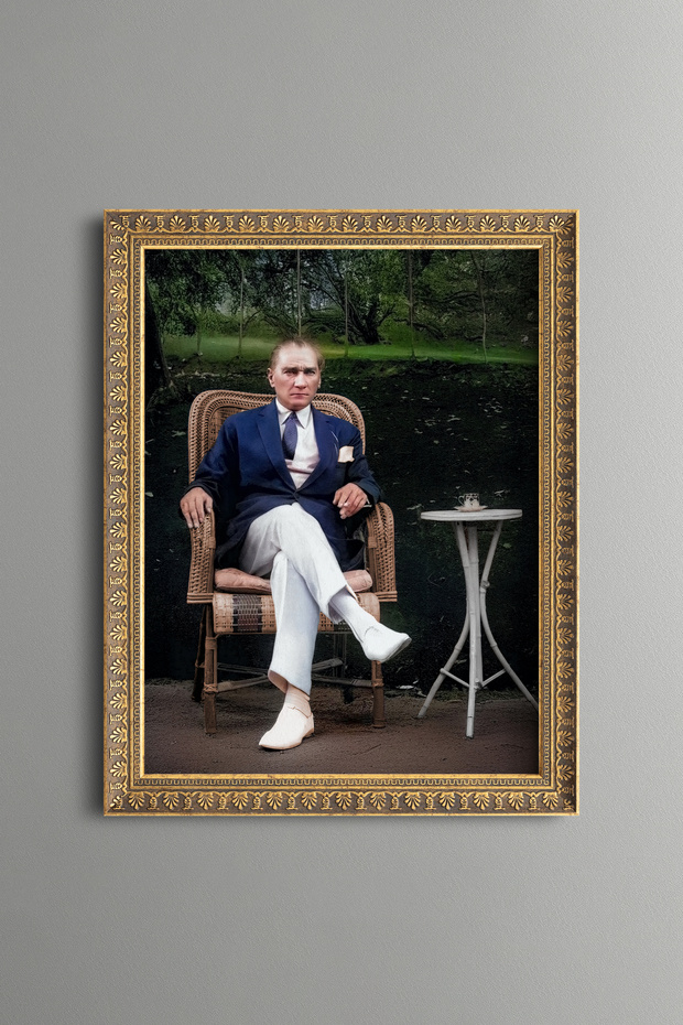 Mustafa Kemal Atatürk - Vintage Patterned Painting - Fine Model