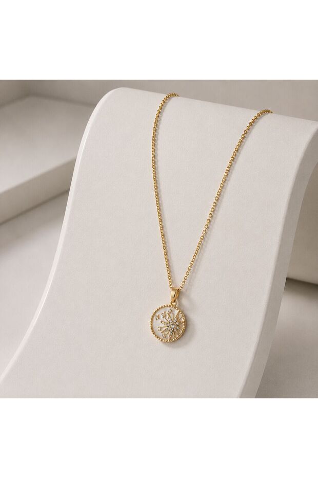 Kly-1051 | Star Motif Medallion Necklace | Eos Collective