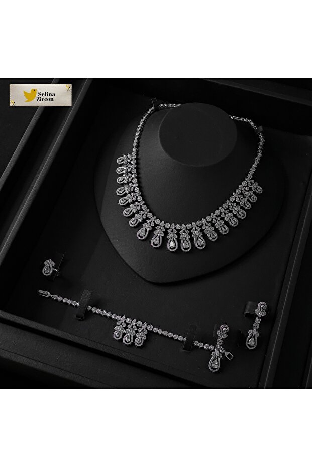 طقم اكسسوارات زركون مع العلبه