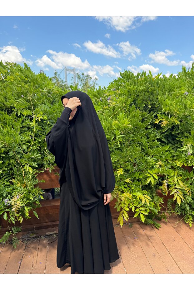 طقم أفغاني برأس من الحرير المدنيني