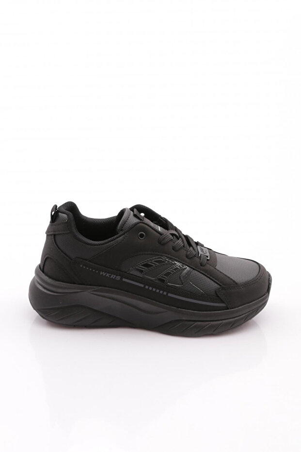 0643033Z Women's Sports Shoes
