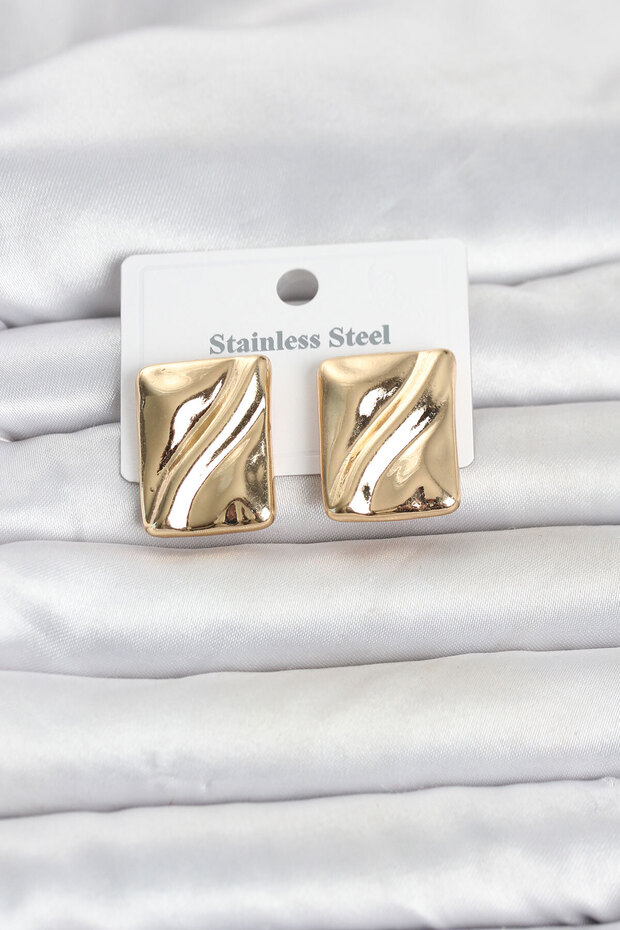 Women's Earrings with Golden Steel Plates for Elegant Ears