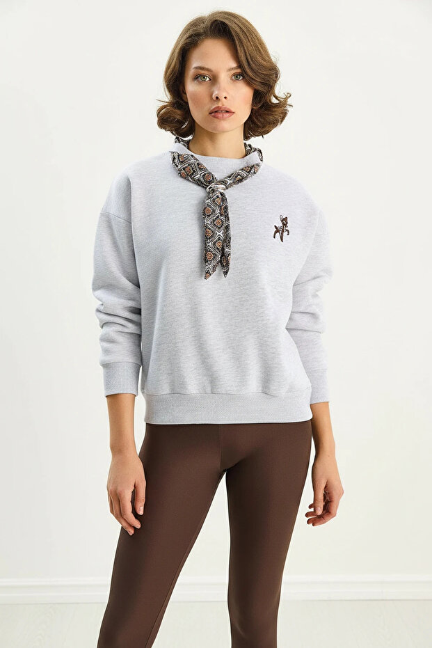 Women's Scarf Detailed Ceylan Embroidered Three Thread Embroidered Oversized Gray Sweatshirt