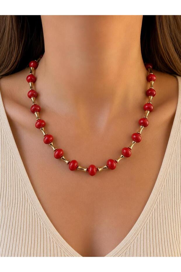 Red Coral and Gold Detailed Necklace Stylish Women's Necklace