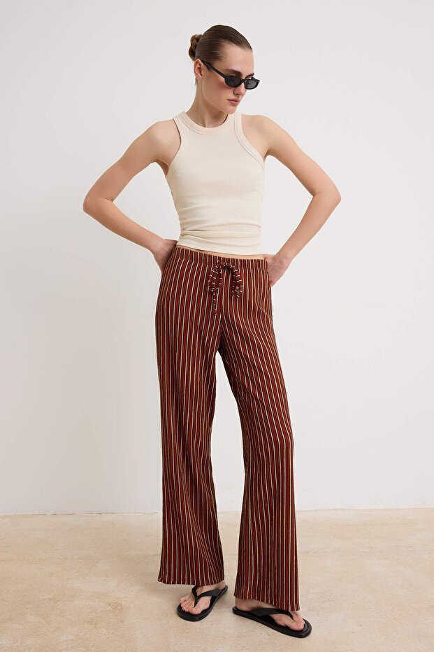 Mürdüm Çizgili Wide Leg Yüksek Bel Uzun Dokulu Örme Pantolon TWOSS26PL00157
