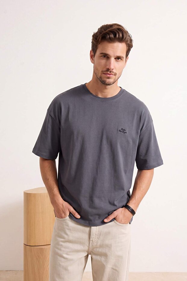 Anthracite Oversize/Wide Cut Slogan Embroidered 100% Cotton T-Shirt Tmnss26Ts00055