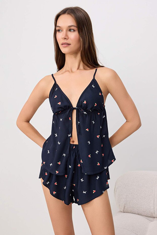 Lacivert Çiçekli Bağlama Detaylı Viskon Şortlu Dokuma Pijama Takımı THMSS25PT00105 - 1