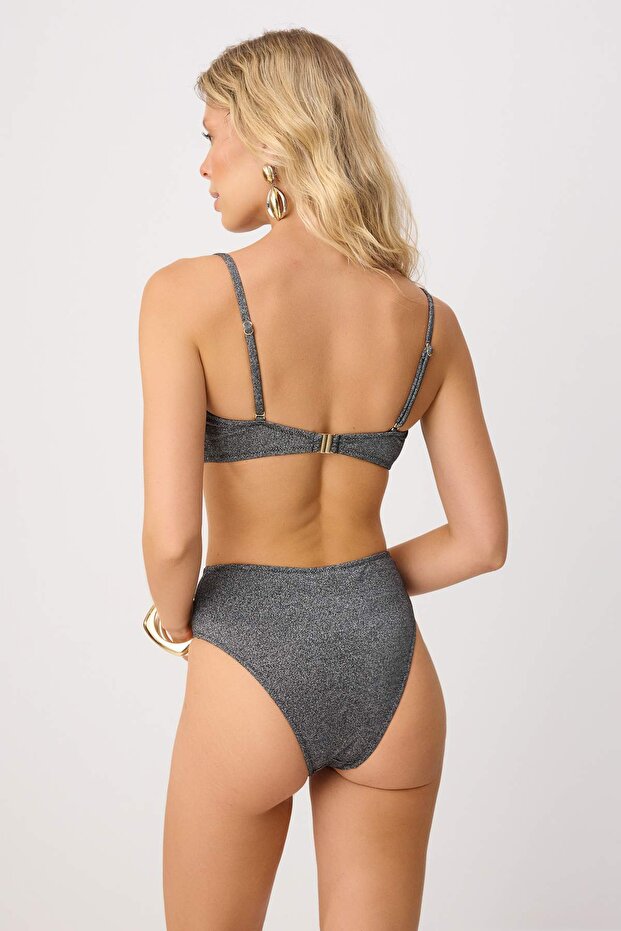 Siyah Simli Aksesuarlı Straplez Kaplı Regular Yüksek Bel Bikini Takımı TBESS24BT00054 - 4