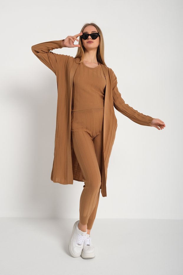 Camel Cardigan Sleeveless Crew Neck Blouse Leggings Model Trousers
