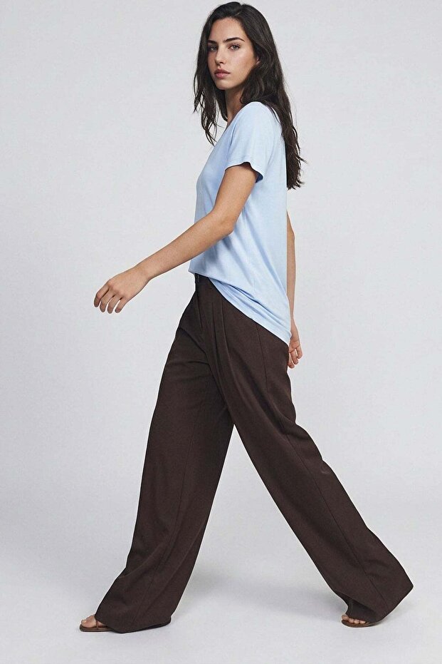 2 Pieces Front and Back V-Neck Basic T-Shirts - 8