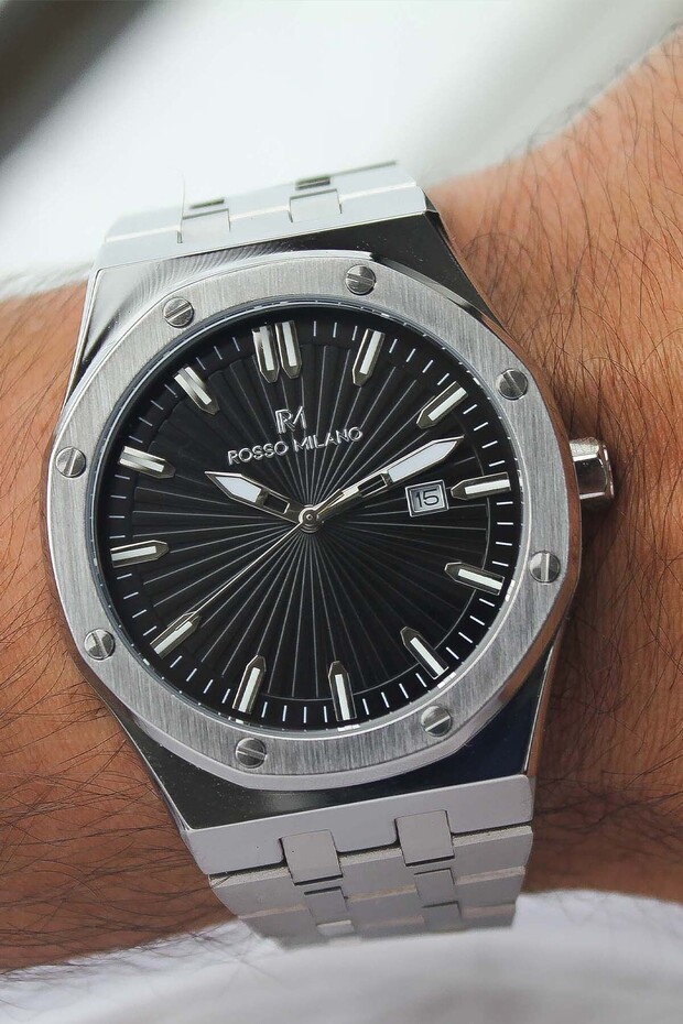Rm612633A2 Men's Wristwatch with Steel Strap