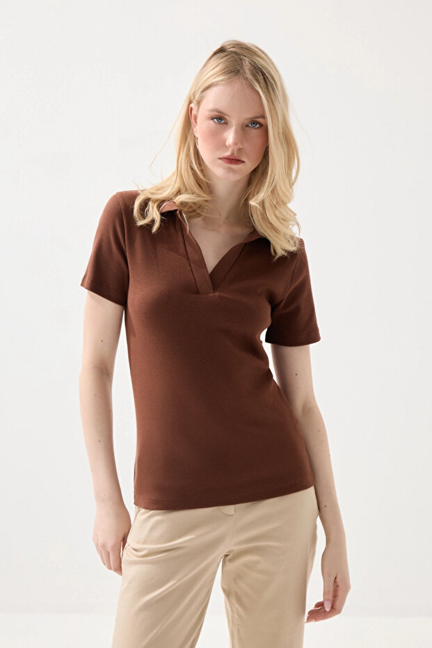 Polo Collar Camisole Tshirt - Brown