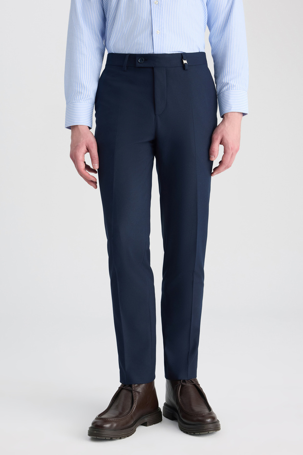بنطلون من القماش باللون الأزرق الداكن من Ds Damat 4 Drop