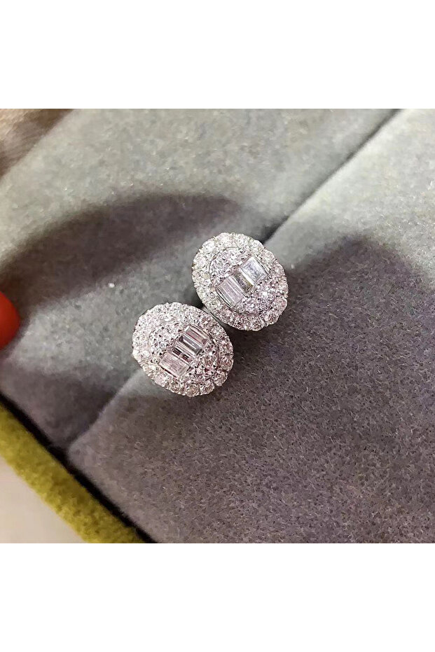 E1661 Huitan Full Cubic Zirconia Oval Shape Stud Earrings for Women Dainty Ear Piercing Accessories