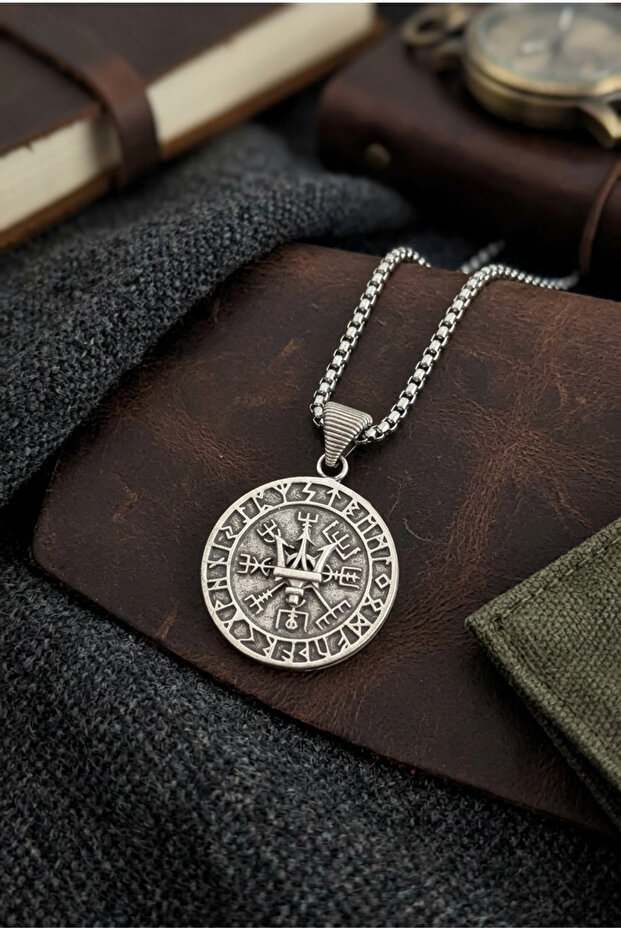 Minimalist Style Stainless Steel Men's Necklace with Spear Figure