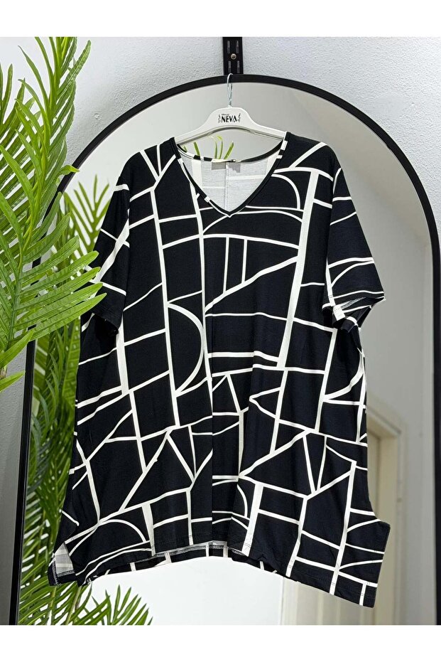 Women's 100% cotton v-neck short sleeve patterned jersey tunic