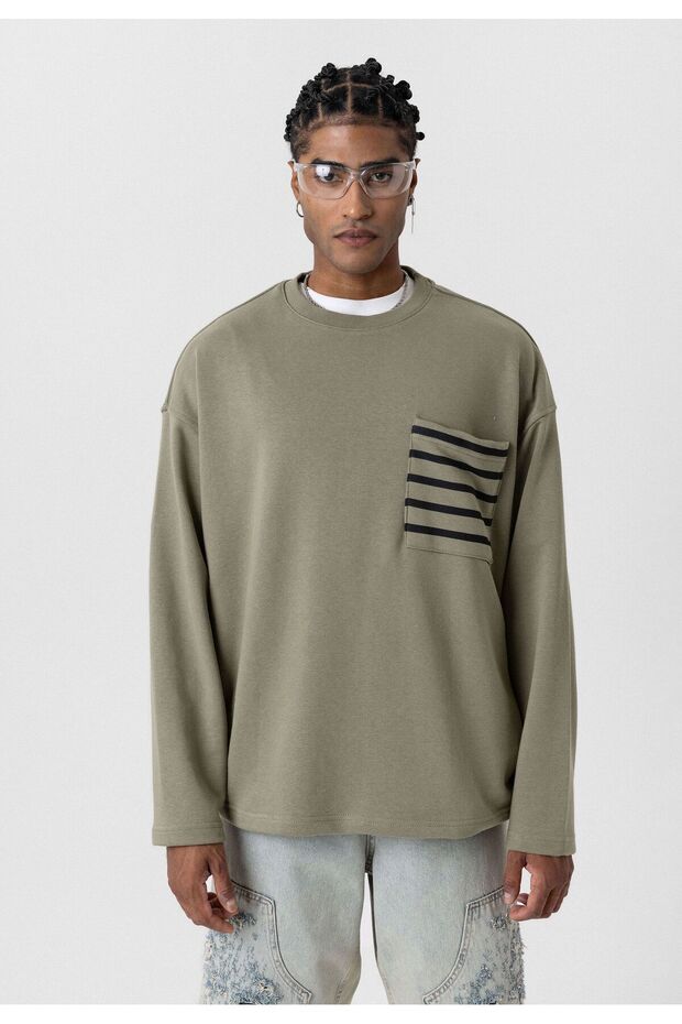 Oversize Sweatshirt with Pocket Detail