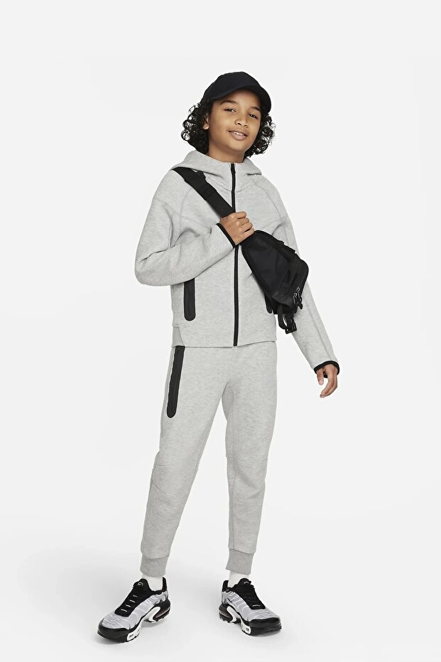 TECH FLEECE ÇOCUK EŞOFMAN TAKIMI