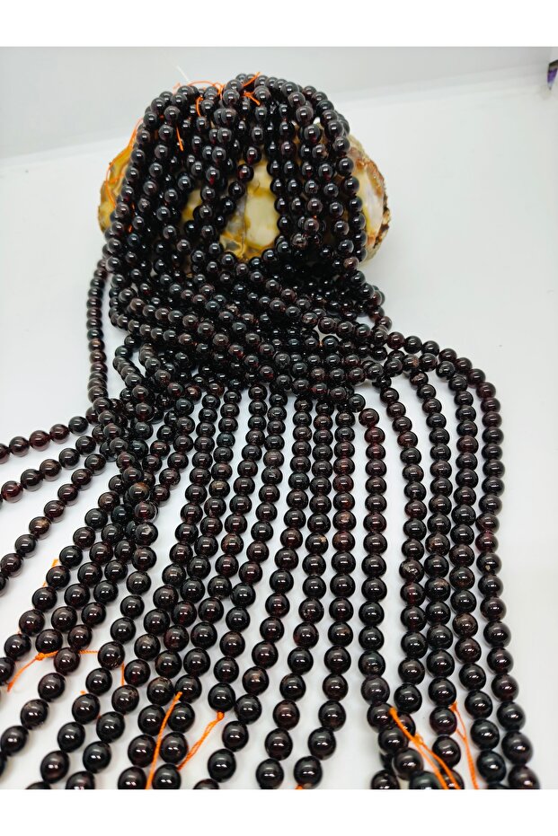 Lal Garnet Natural Gemstone Strand 8mm Aaa Quality Certified Brazilian Stone Suitable for Jewelry Making Description: