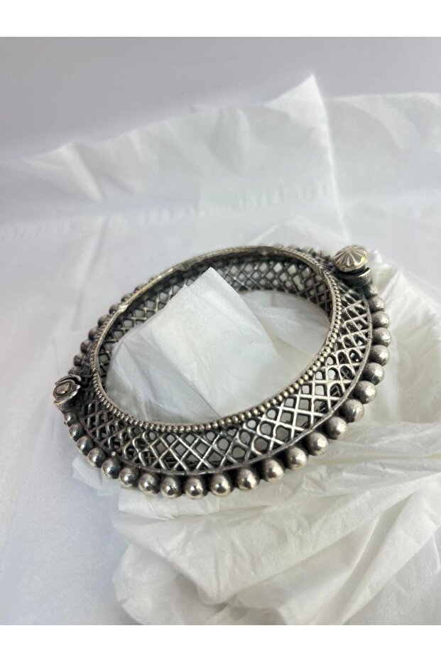 Oxidized Silver Jaali Openable Kada Bangle
