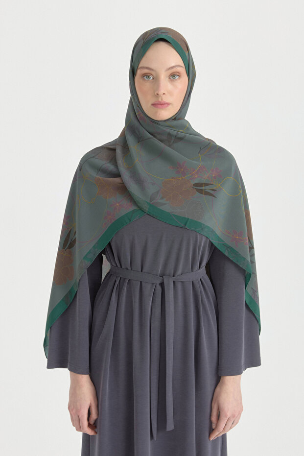 Niva Crepe Silk Shawl - Emerald