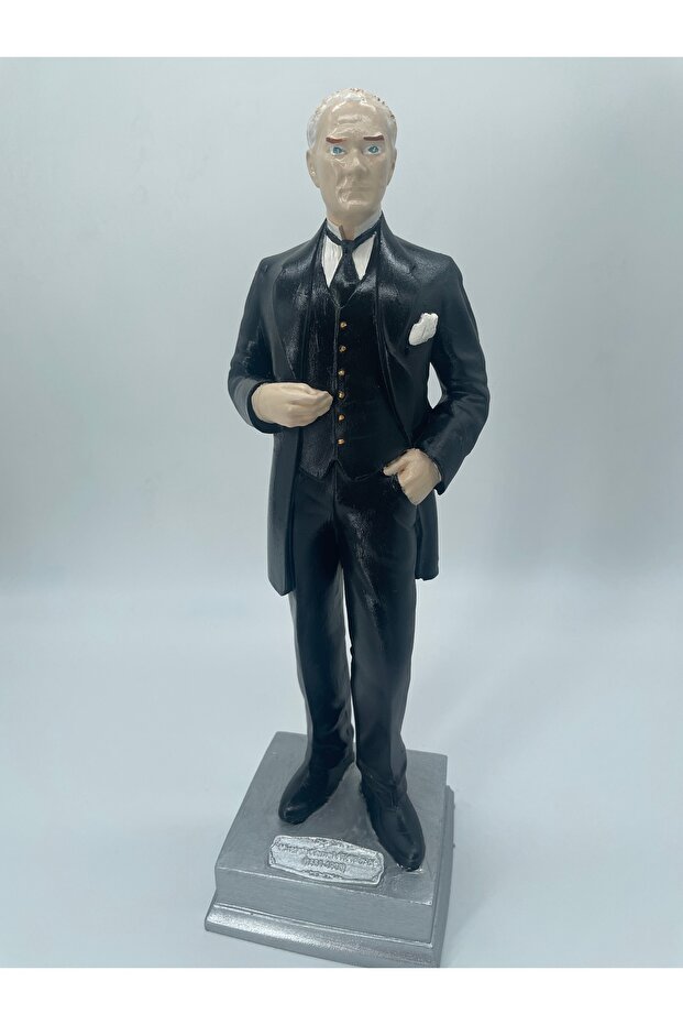 Smokinli Atatürk