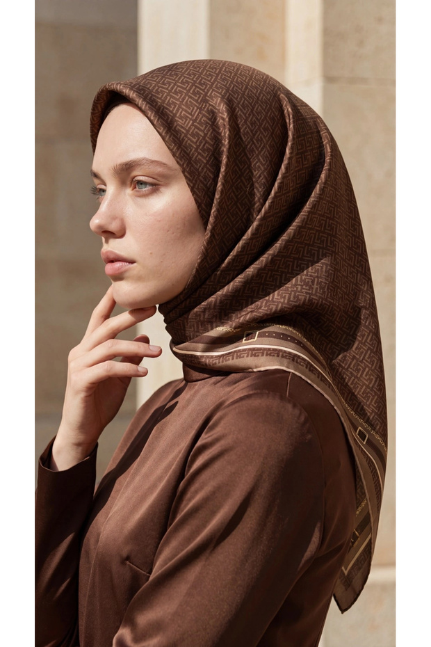 حزام وشاح كريستالي بنمط بني حارق