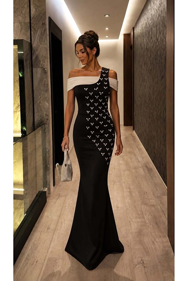 Black and White Boat Neck Stone Embroidered Evening Dress 583413