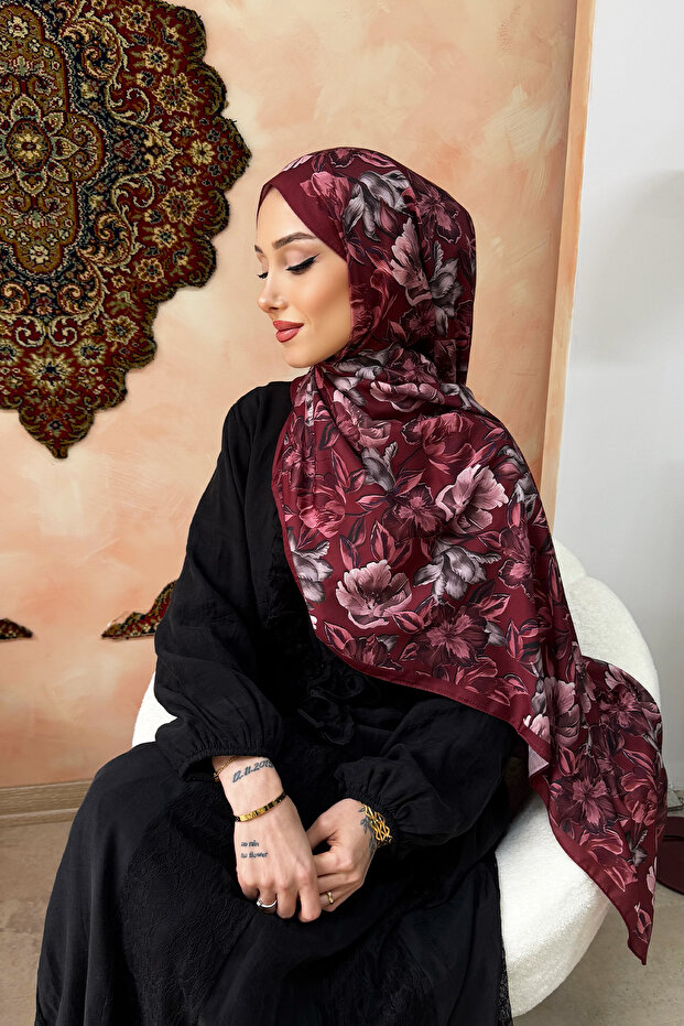 شال ناعم بلون أكوا مع نقش زهرة البندقية الحمراء