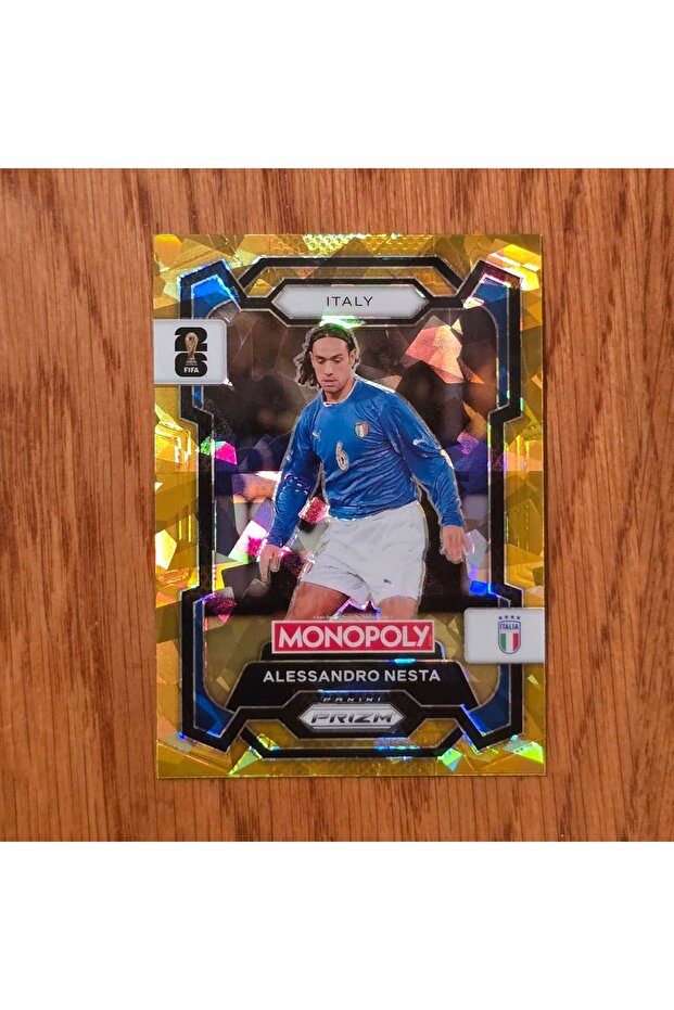 Prizm Alessandro Nesta Gold Cracked Ice Playing Card No.34