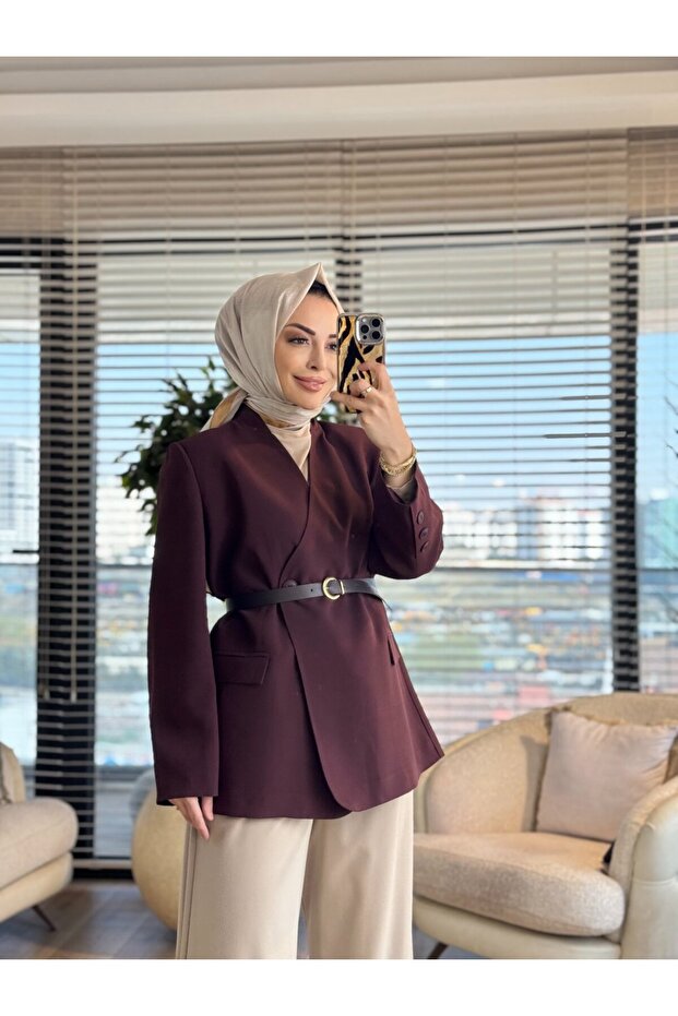 سترة حفلات MRW1801 باللون الأحمر الداكن