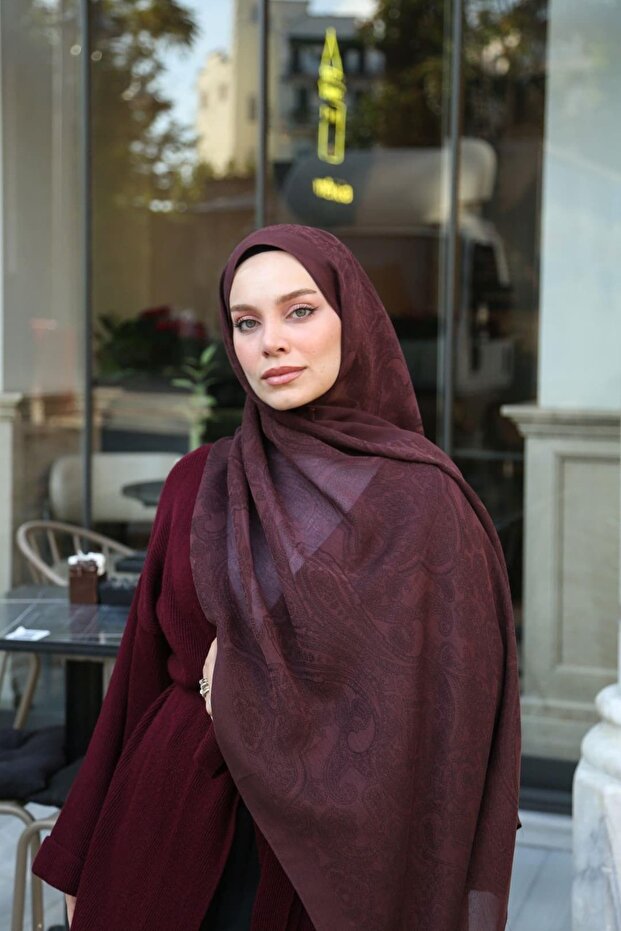 Jacquard Ethnic Pattern Vellure Shawl - Burgundy