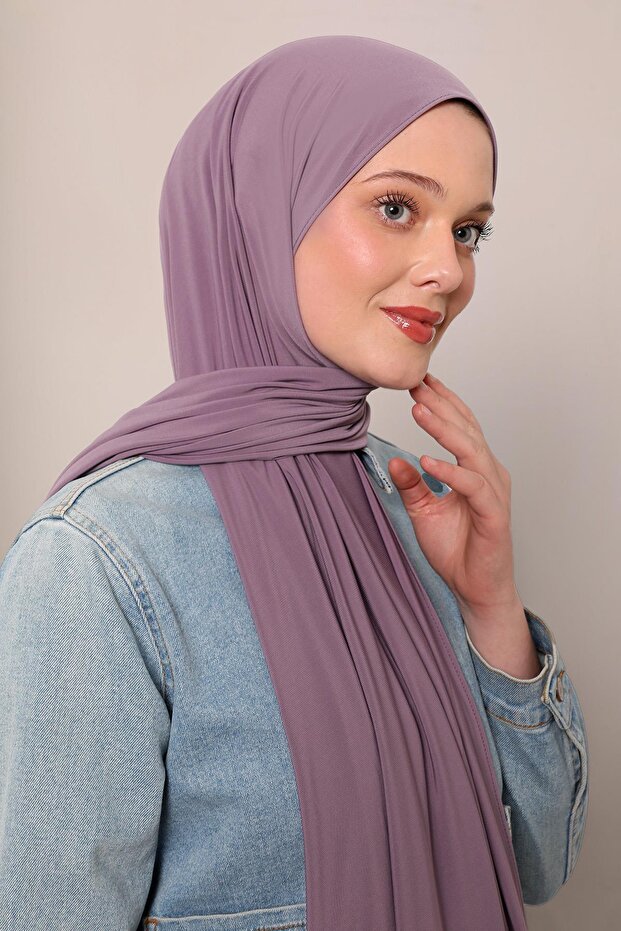 شال من الجيرسيه الفاخر باللون البنفسجي