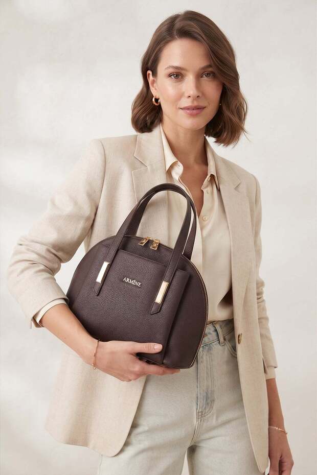 344-26Y Women's Shoulder Bag Brown