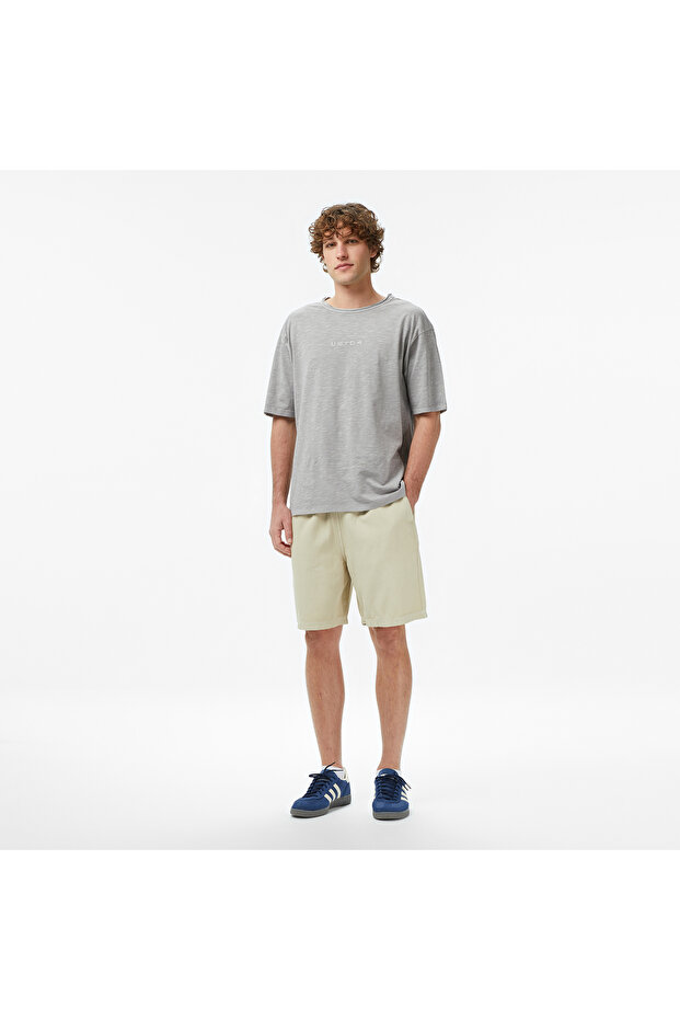 Regular Fit Men's Cream Shorts